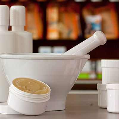 Salben und Medikamente